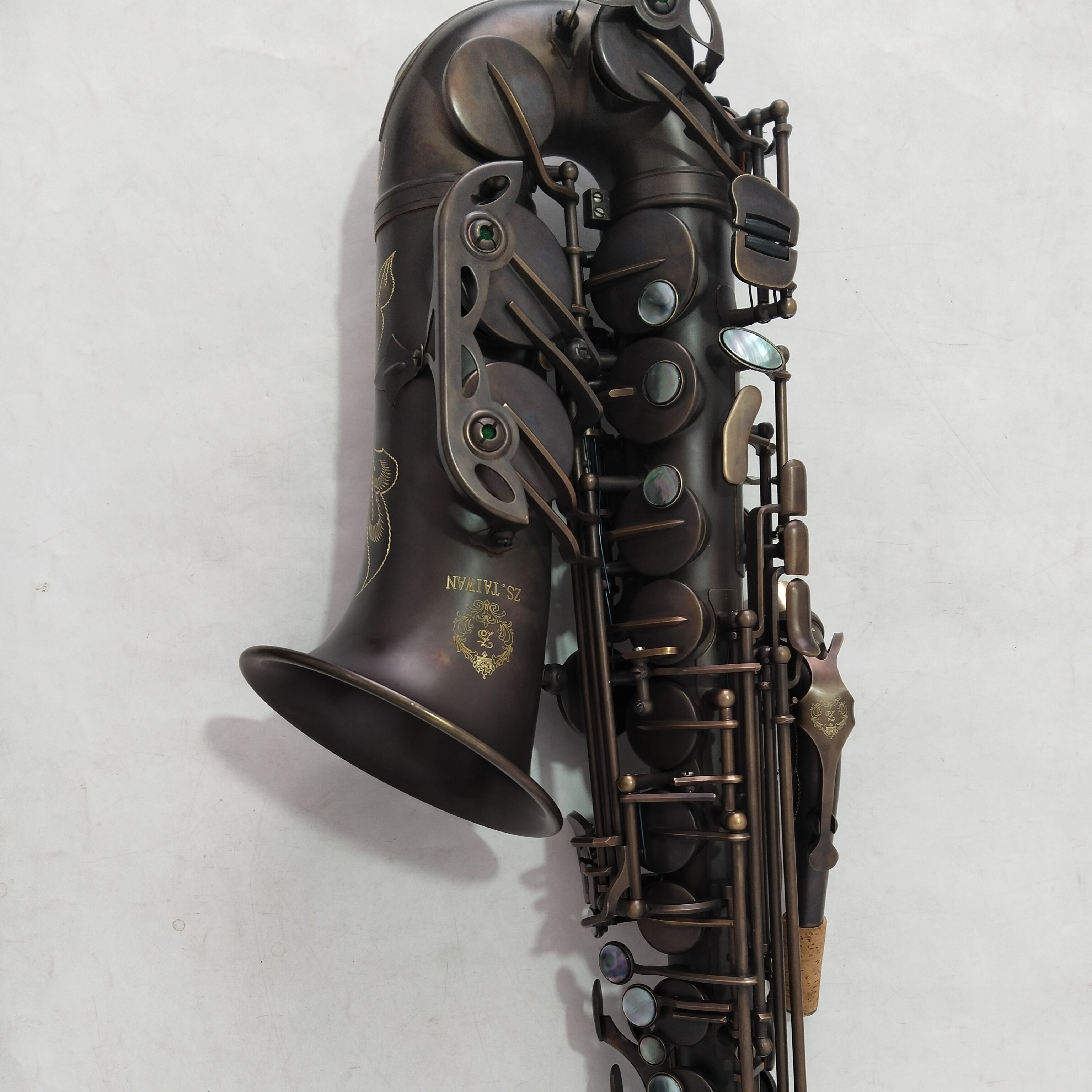 专业演奏级裸铜烧火棍中音萨克斯