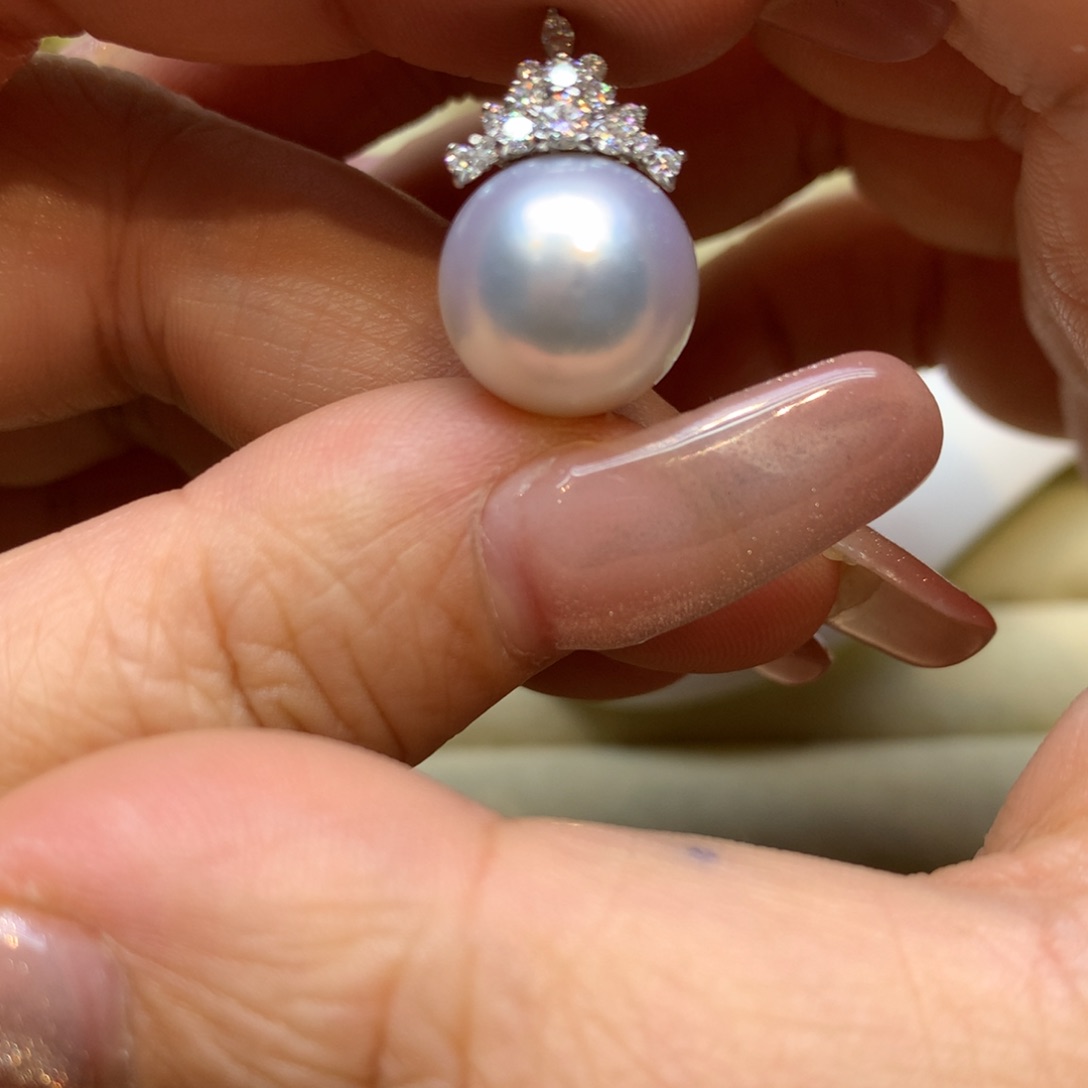 颈饰铂Pt950镶嵌海水珍珠