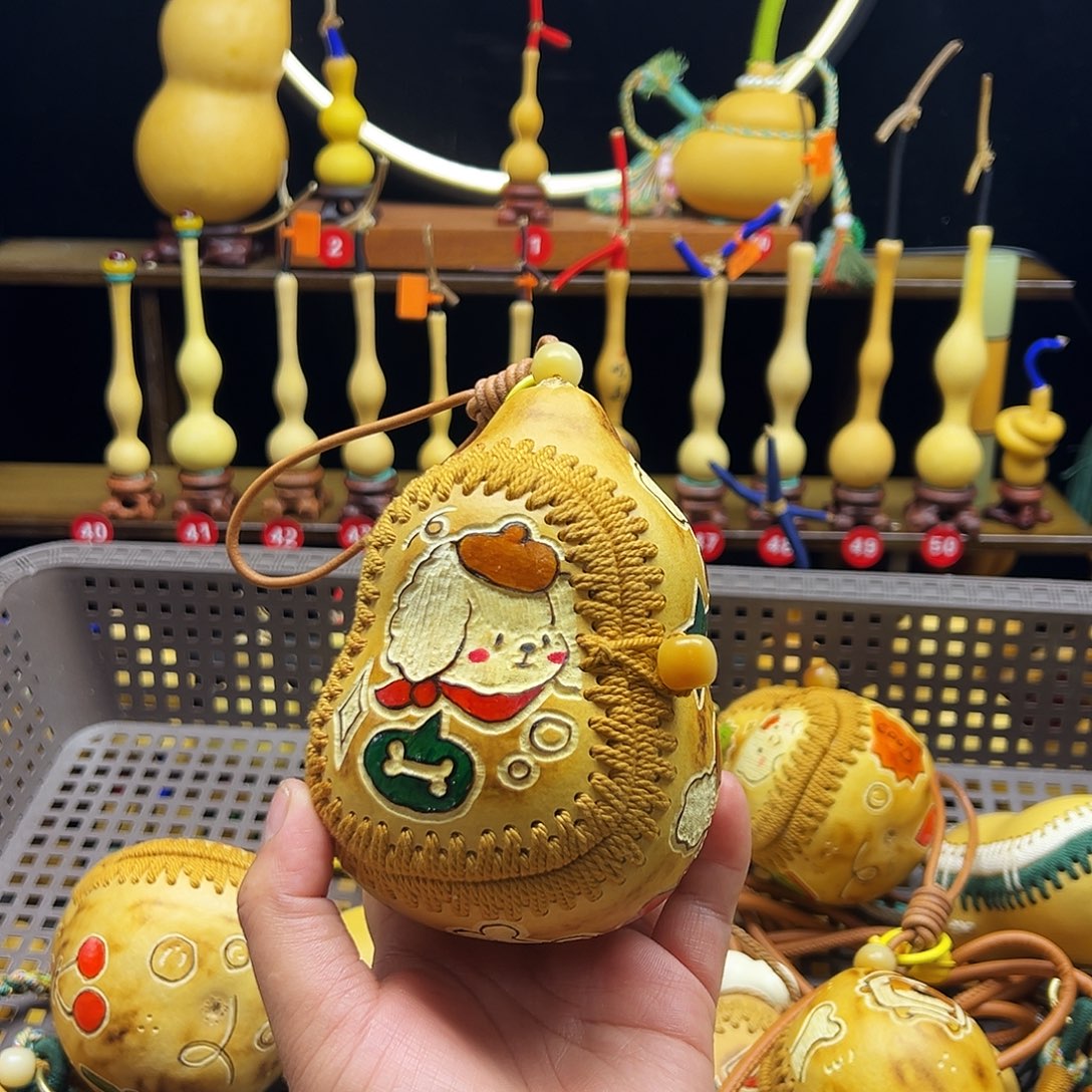 里***昂直播间放漏葫芦包149元