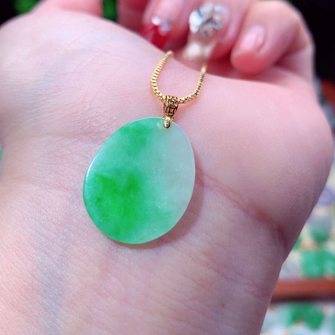 翡翠吊坠(不含链)18K金镶嵌