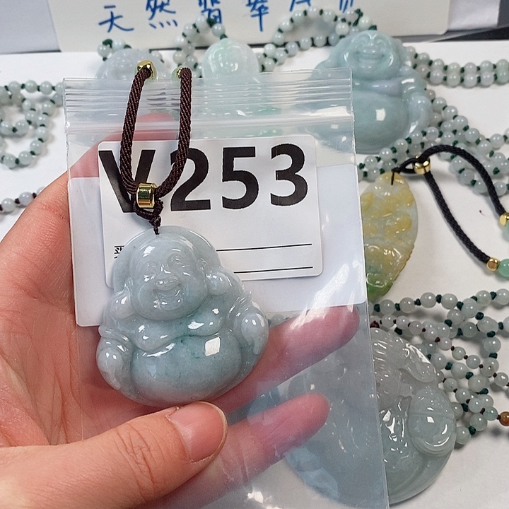 翡翠颈饰未镶嵌天然