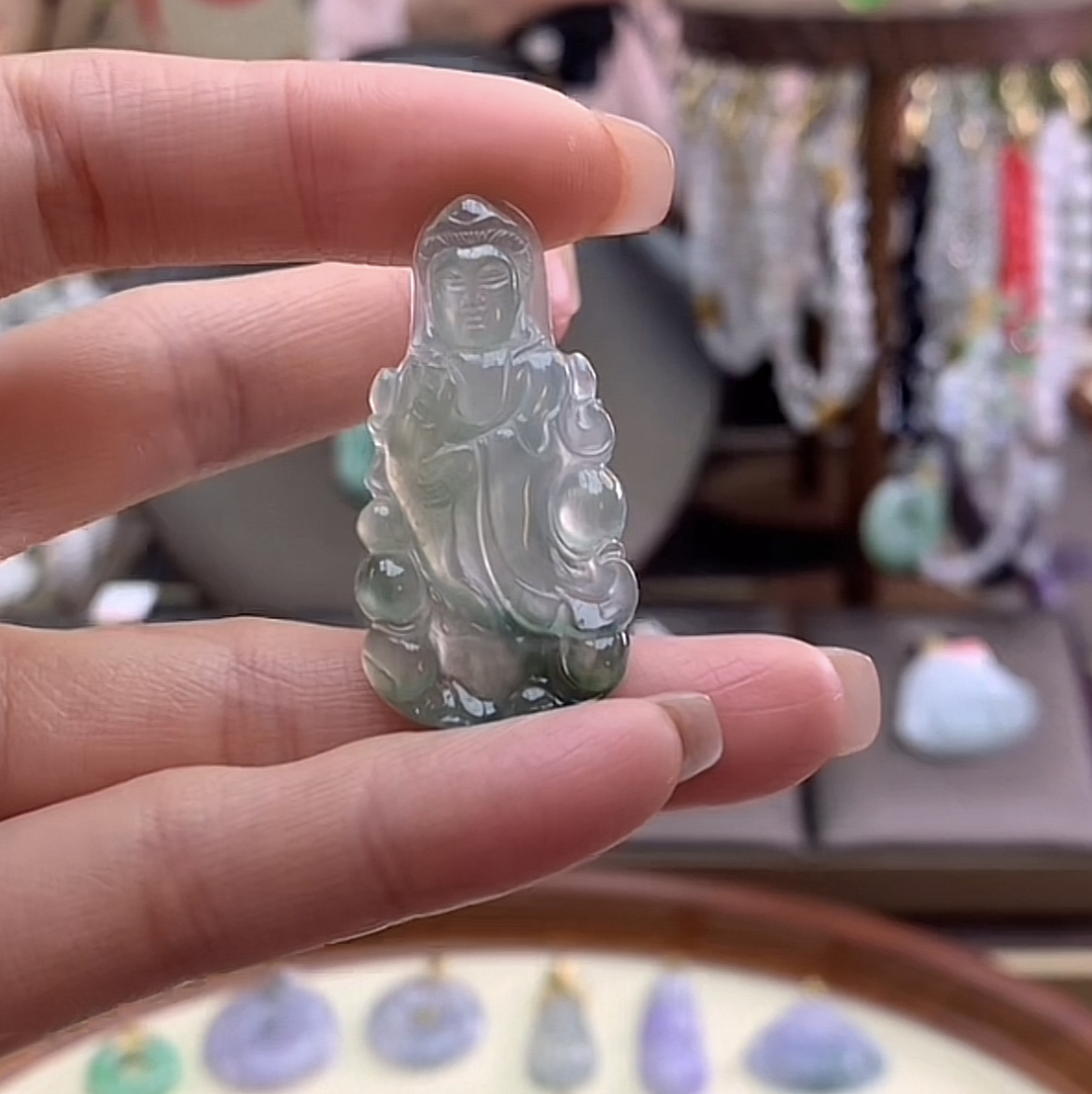 天然a货翡翠吊坠