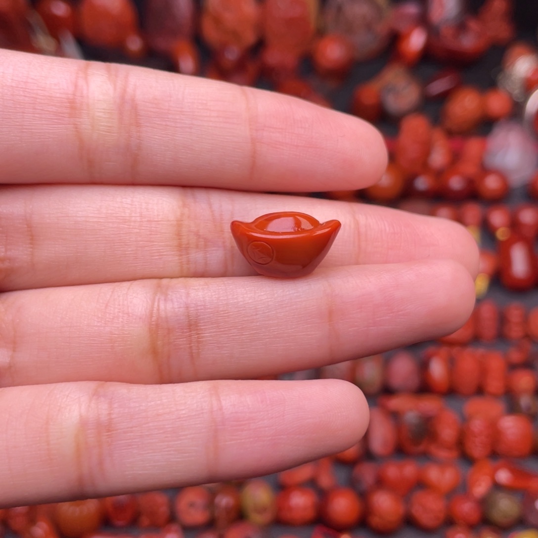 南红玛瑙未镶嵌配饰元宝款