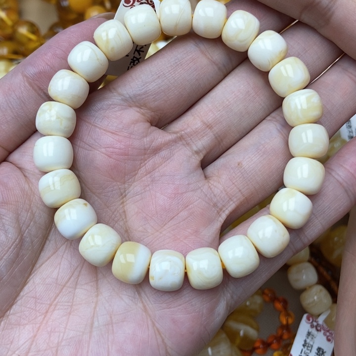 琥珀未镶嵌珠宝奇石103