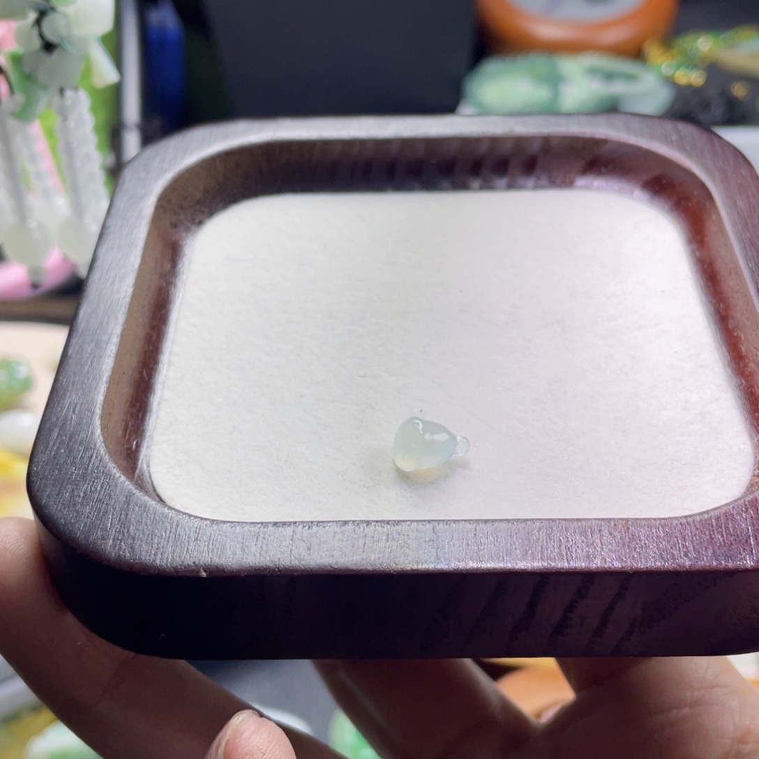 颈饰未镶嵌翡翠夕*福利