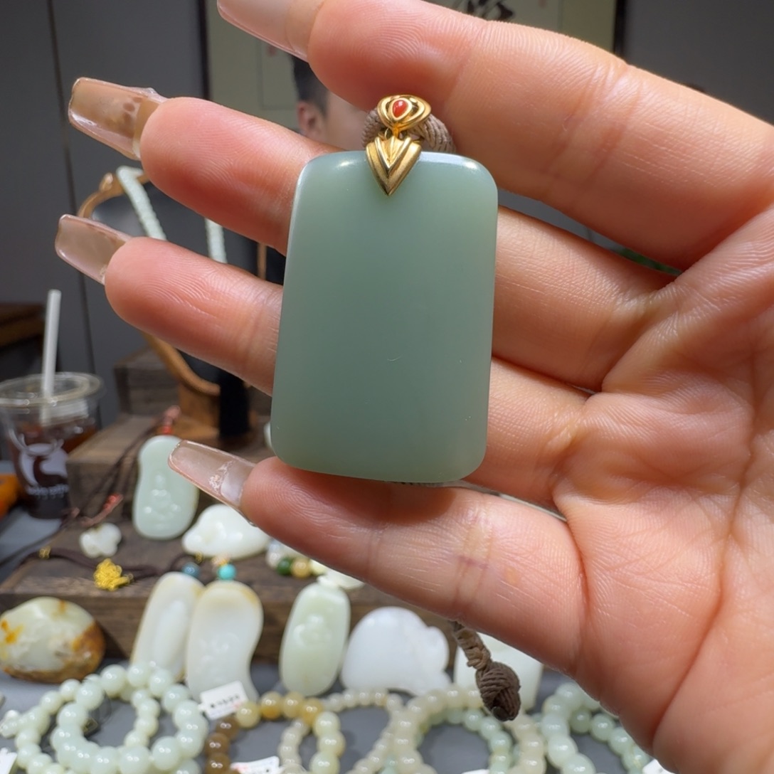 和田玉挂件未镶嵌