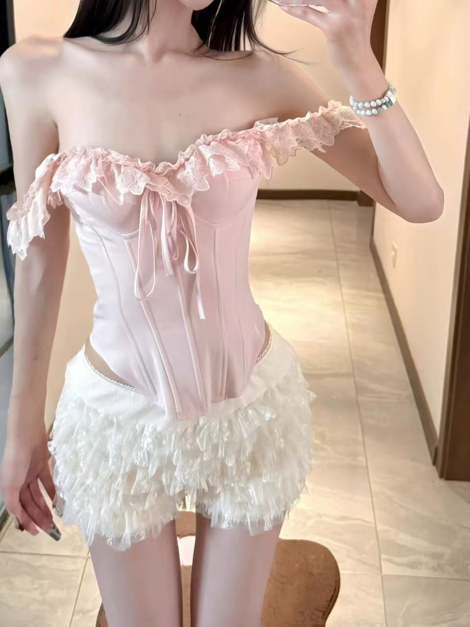 纯欲风辣妹蕾丝花边无袖背心女夏季新款修身显瘦白色抹胸鱼骨上衣