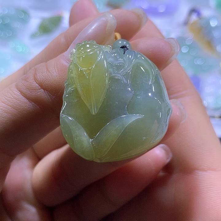 翡翠颈饰未镶嵌天然翡翠A货吊坠