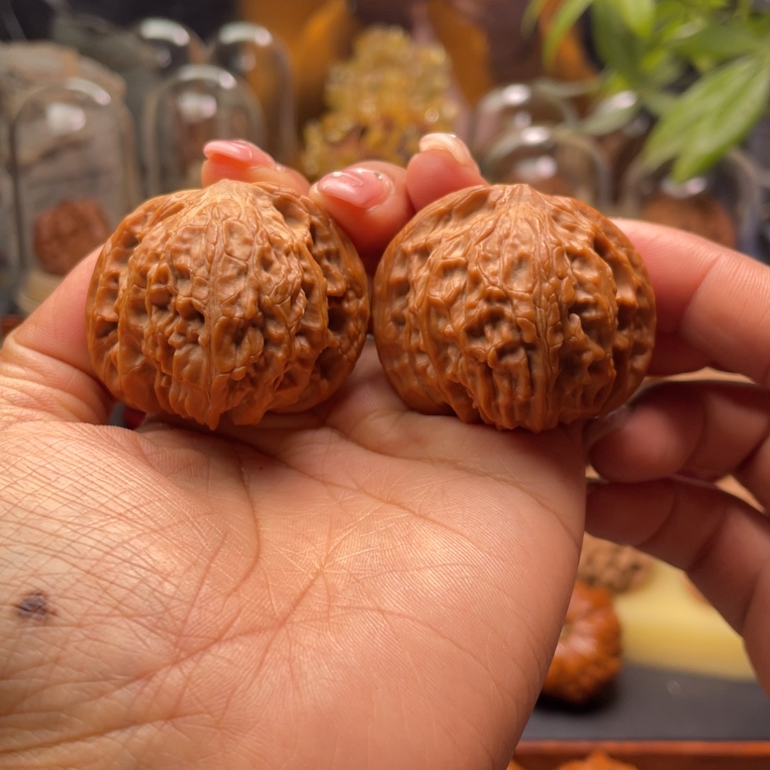 文玩核桃把件蝴蝶磨盘42