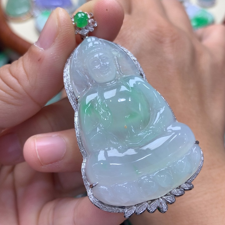 翡翠吊坠(不含链)18K金镶嵌