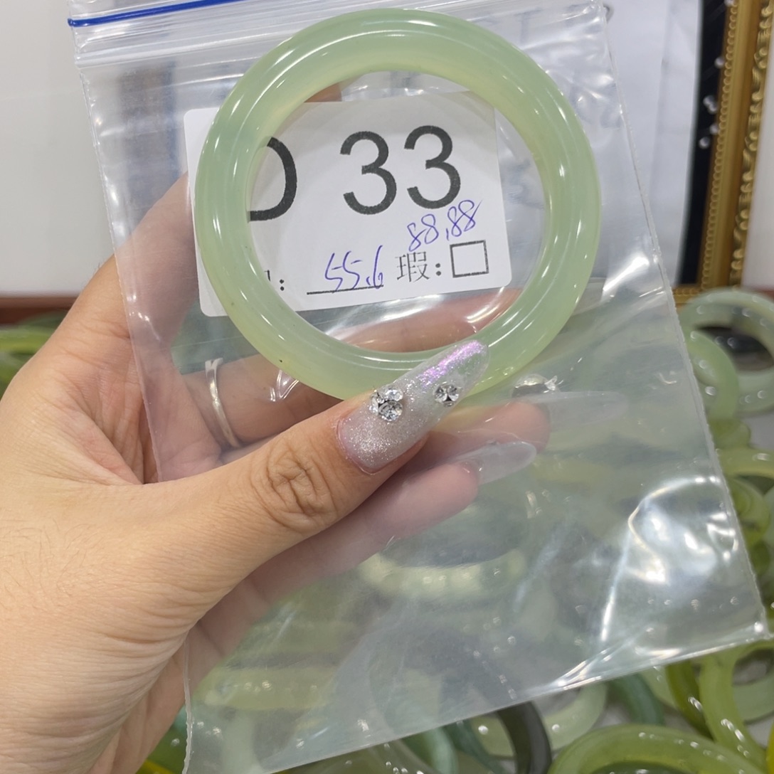 人***生蛇纹石玉未镶嵌手镯