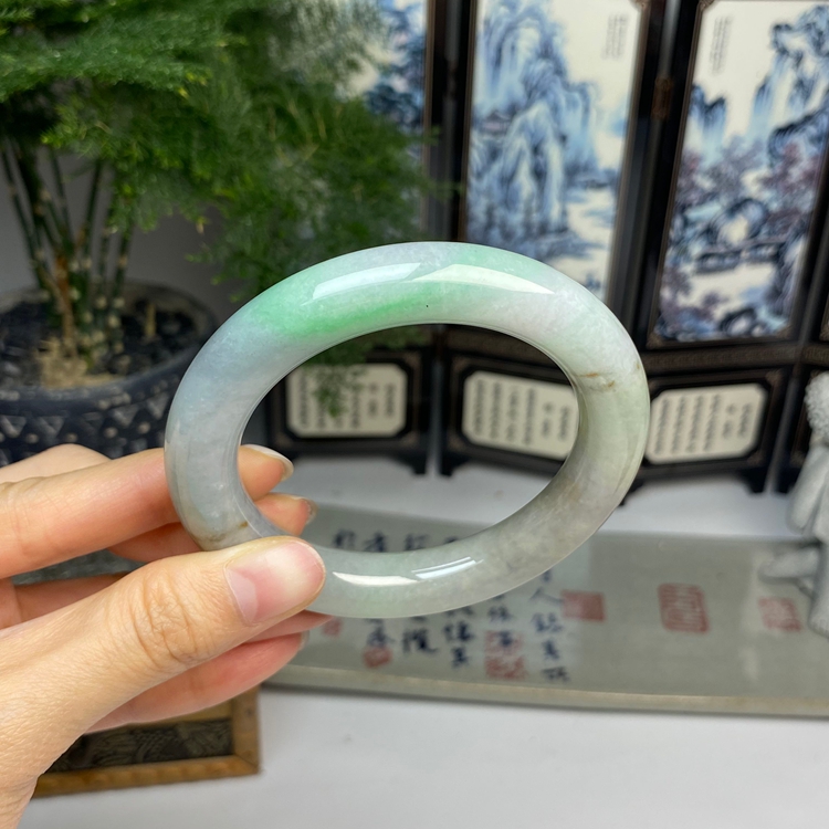 57.8老料飘绿紫罗兰豆沙红三彩复古圆条手镯 天然翡翠A货手镯