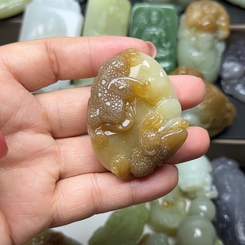 颈饰未镶嵌和田玉