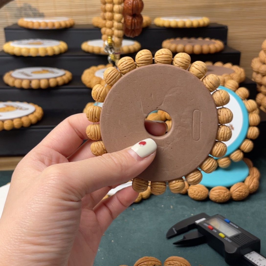 志***合吊坠桃核东北野生糖豆子