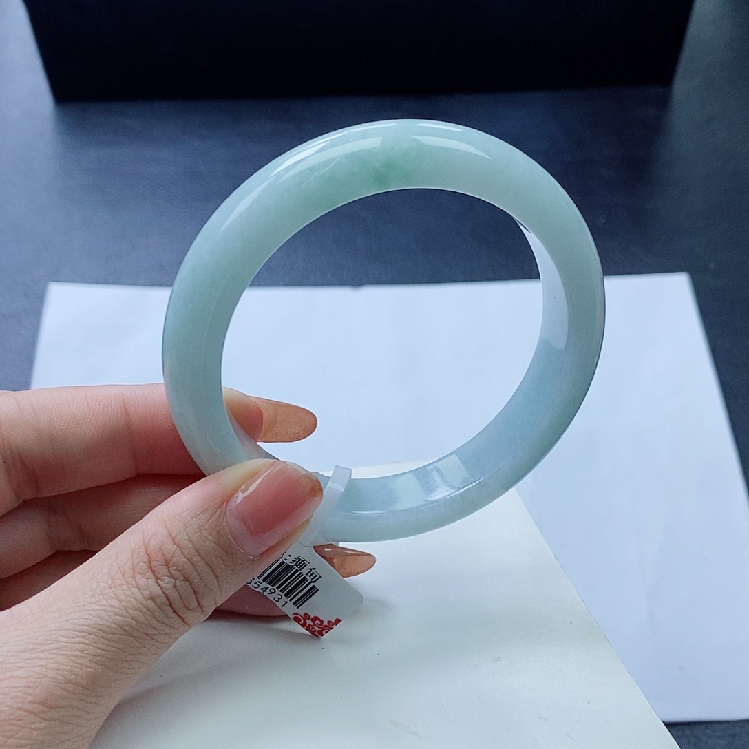 翡翠手镯未镶嵌58圈口