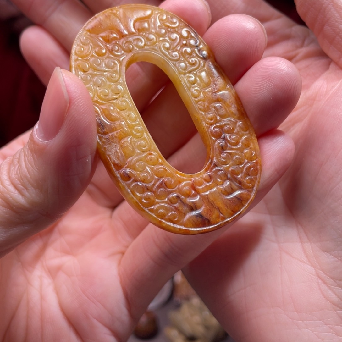 和田玉无未镶嵌老*哥