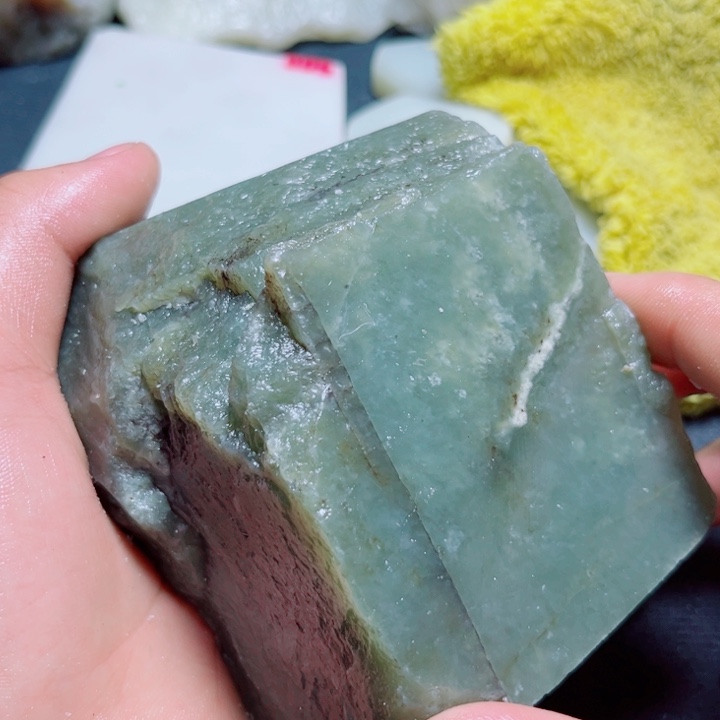 和田玉（糖玉）未镶嵌珠宝奇石