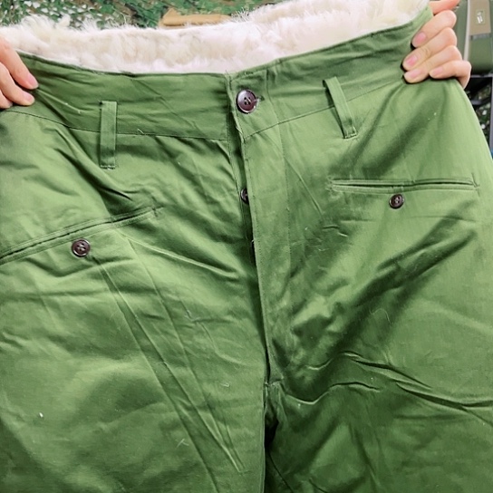 直播间的猛士皮裤3号