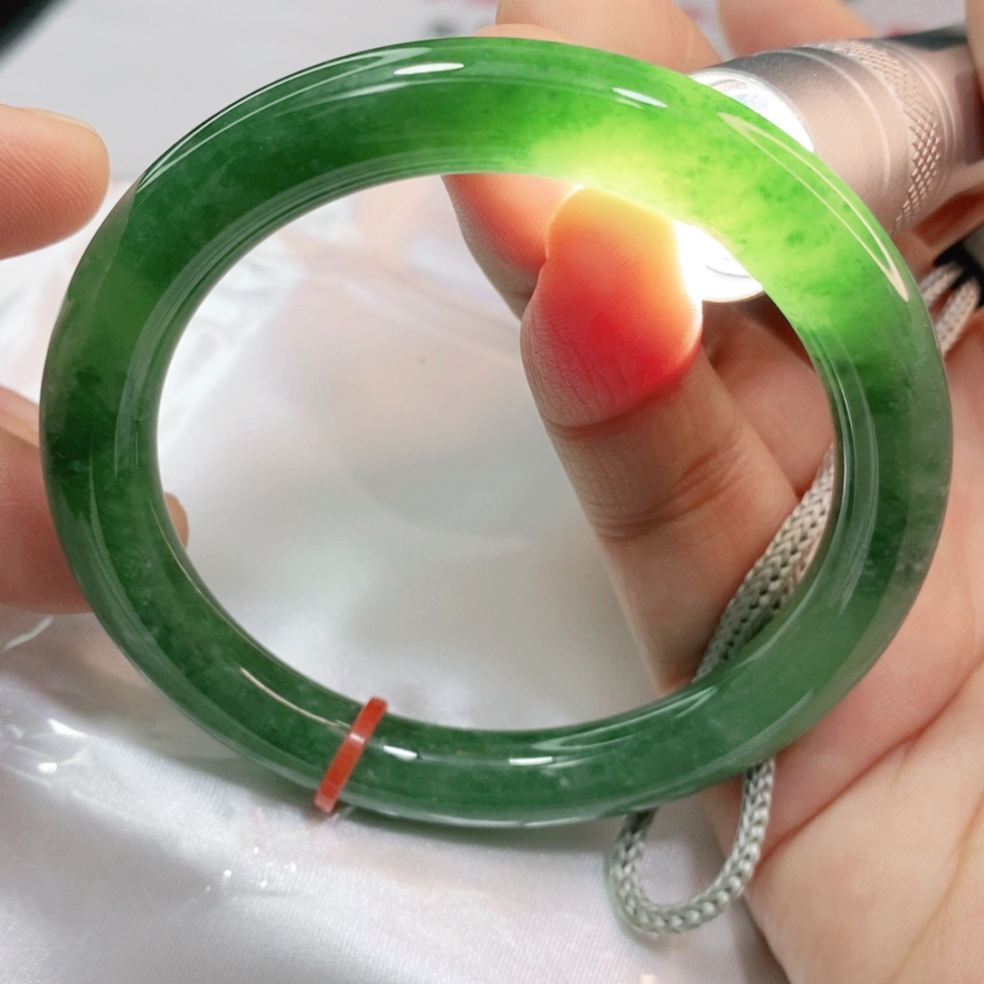 翡翠手镯未镶嵌55.4圈口圆条