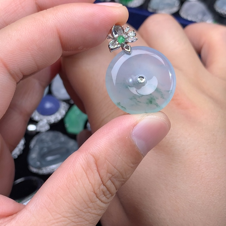 翡翠18K金镶嵌吊坠(不含链)48小时鉴赏期