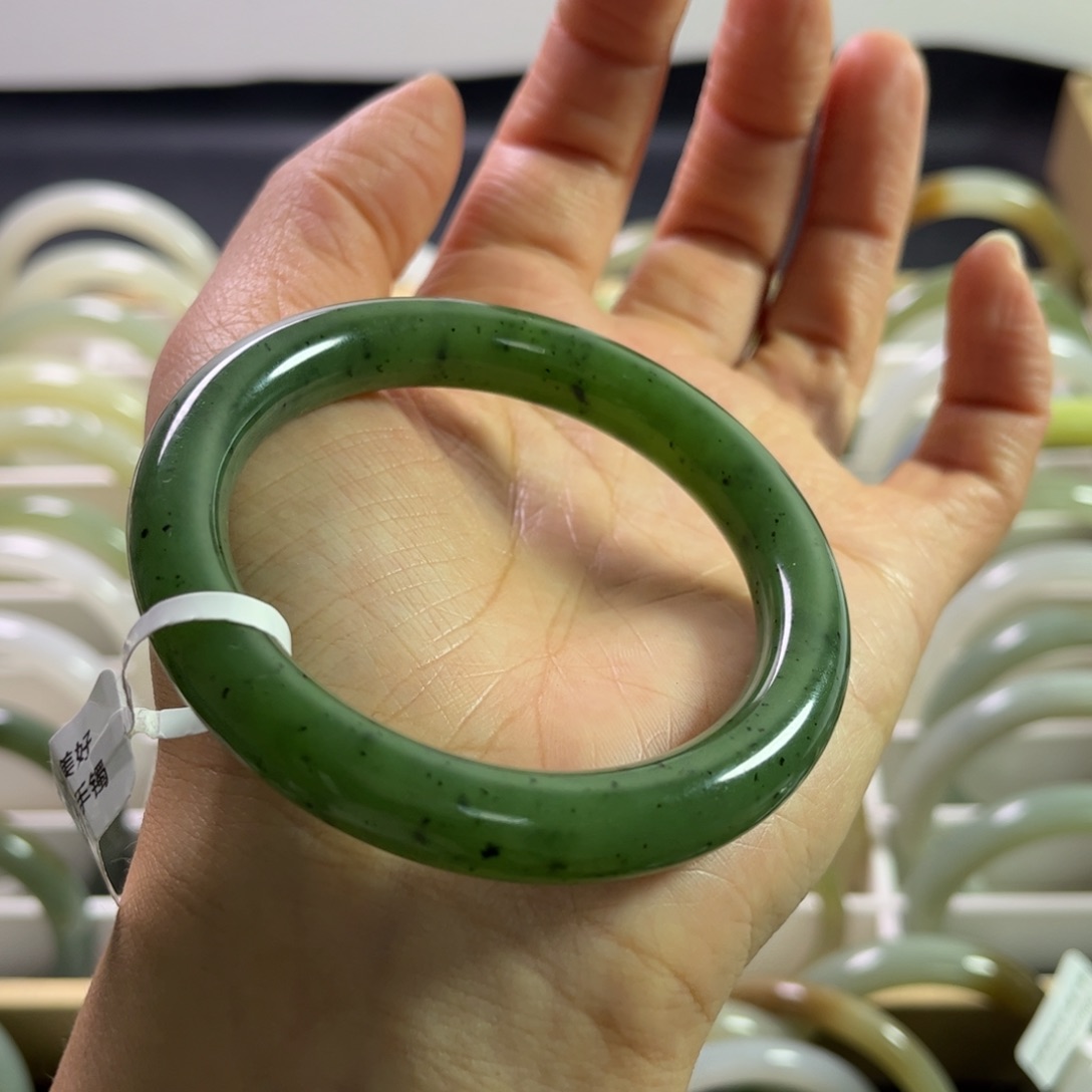 和田玉（碧玉）未镶嵌手镯55➕圈