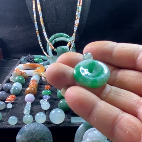 翡翠手链未镶嵌本**足