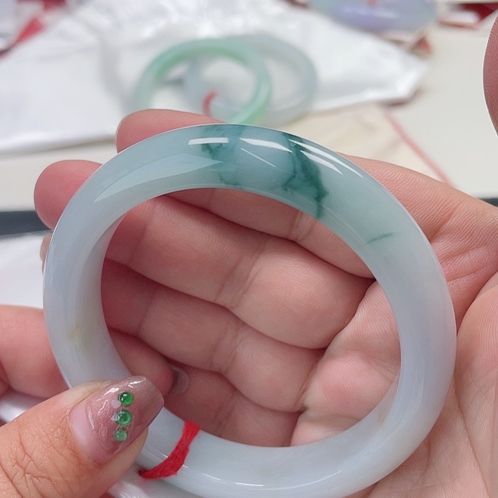 翡翠手镯未镶嵌缅甸翡翠手镯60圈