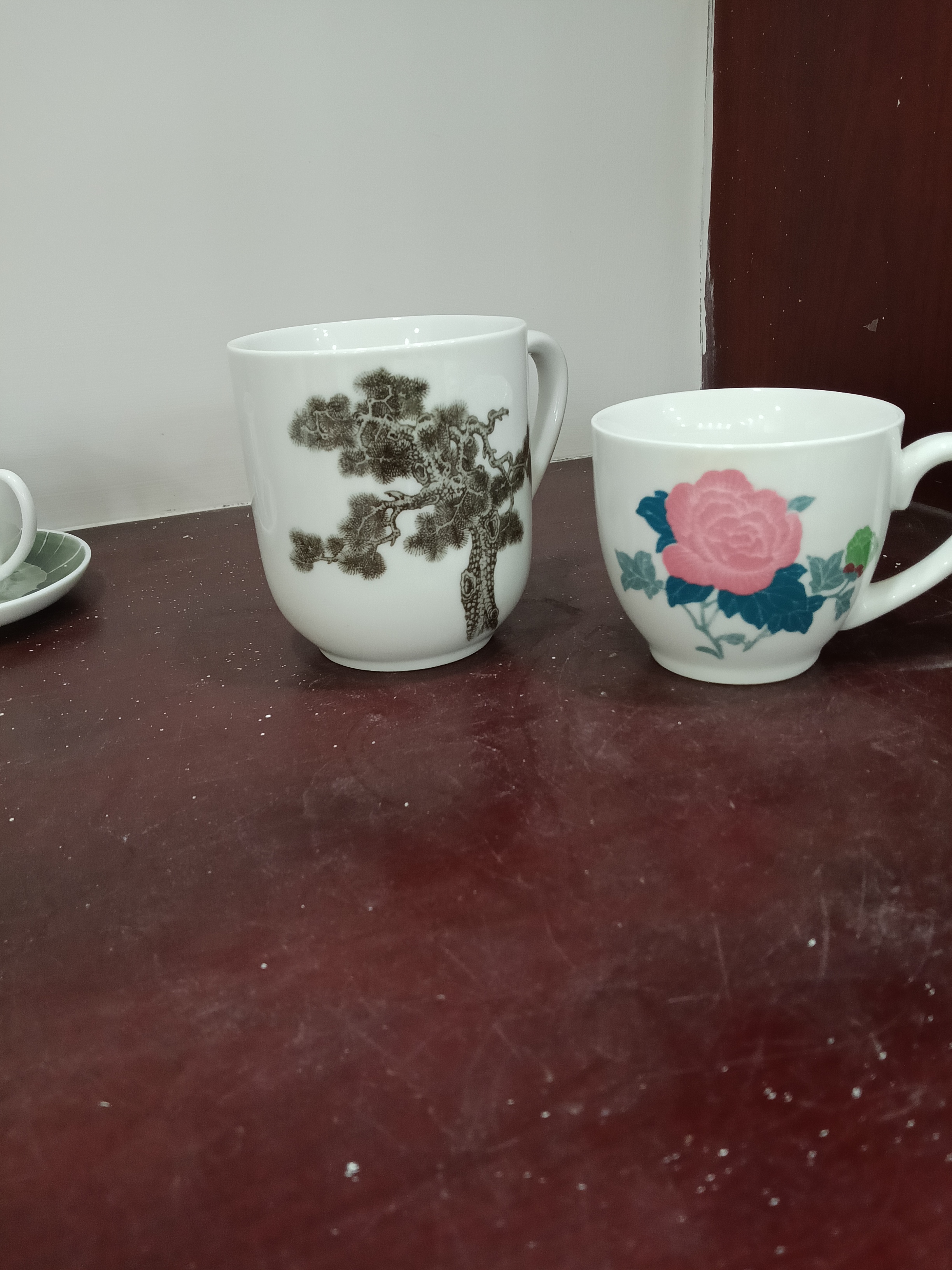 杯子，杯子。杯子，杯子。