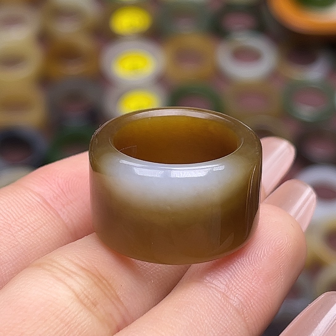 和田玉未镶嵌戒指16.9糖白