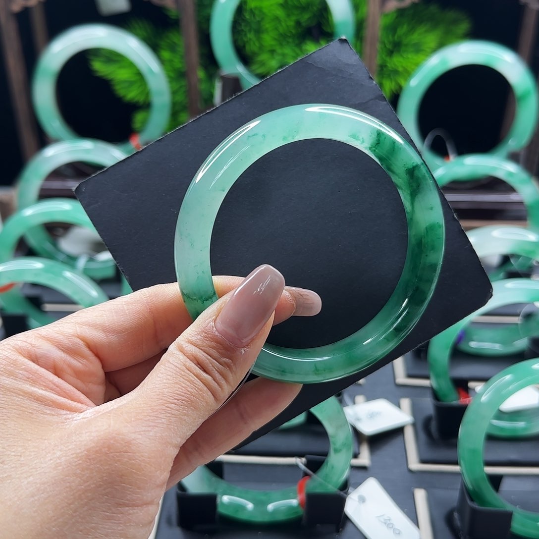 石英质玉手镯未镶嵌茉**香