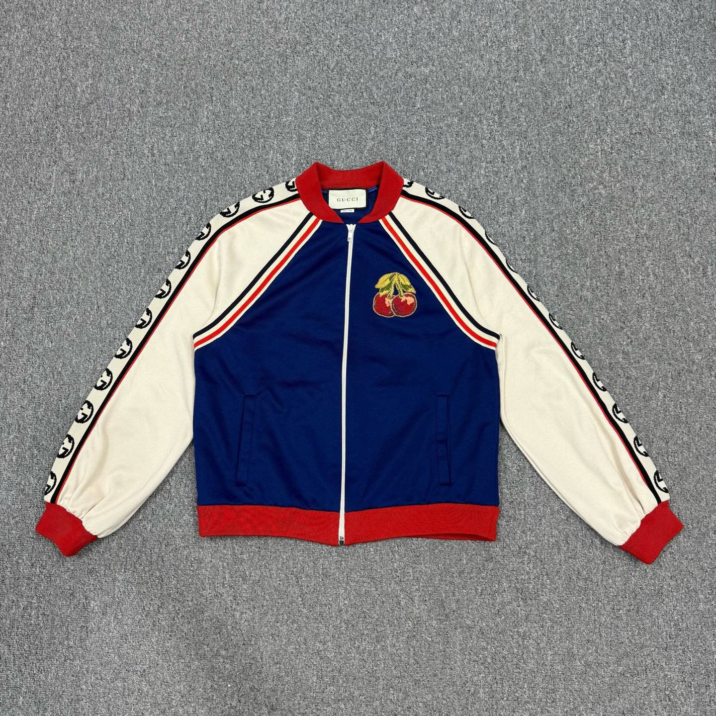 99新 GUCCI/古驰 15902292 nz 樱桃徽标运动夹克长袖外套 S码99新