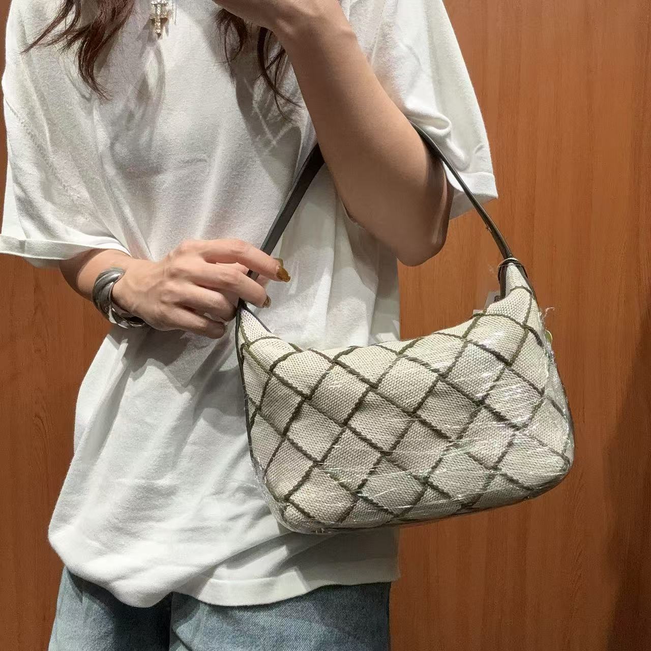 95新 BOTTEGA VENETA/葆蝶家 【618】 80 0671 编织饭盒包