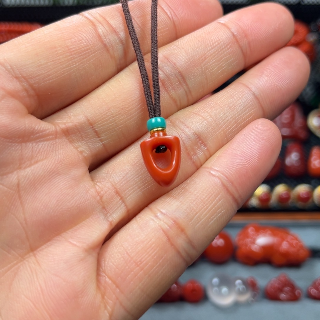 南红玛瑙未镶嵌尾束