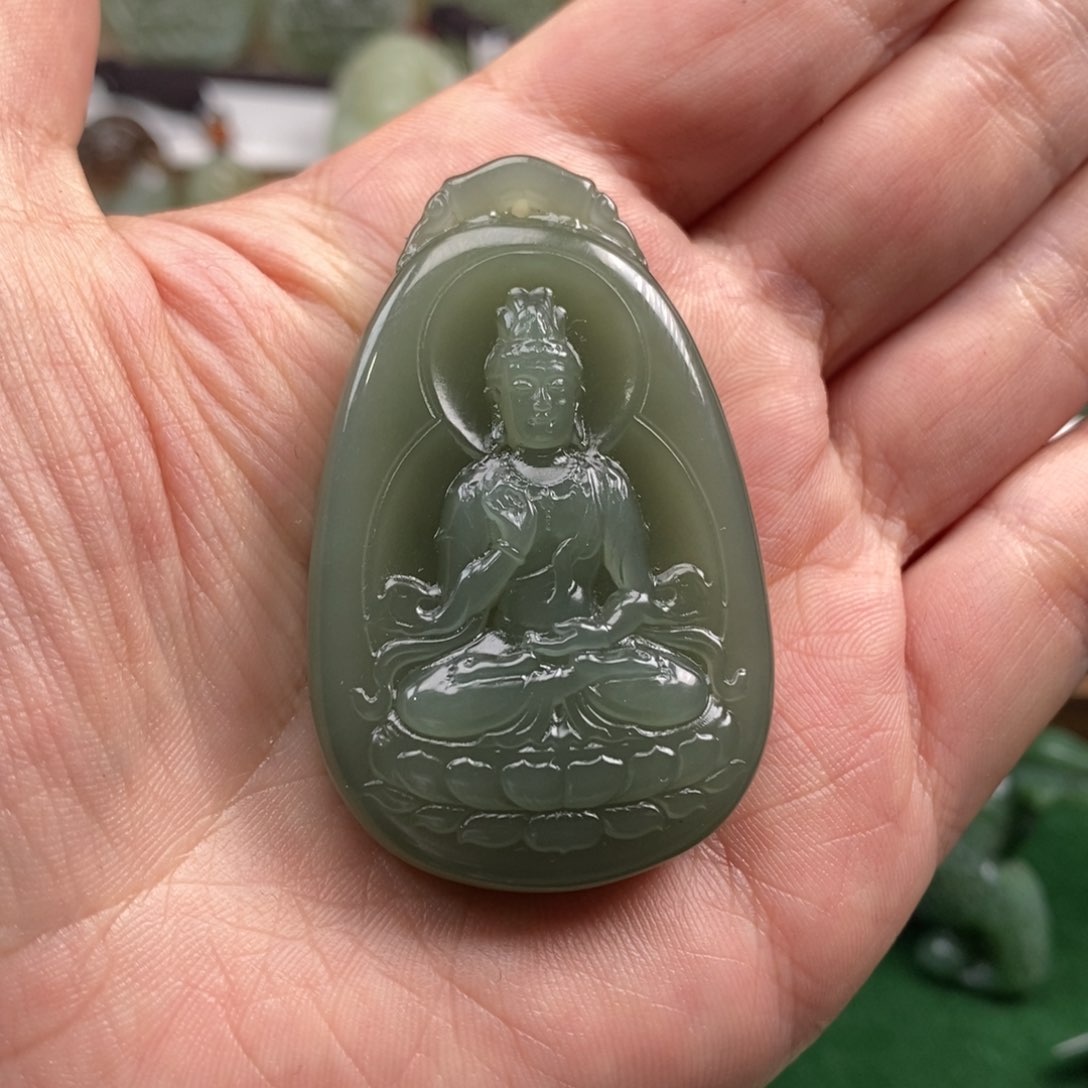 和田玉未镶嵌颈饰