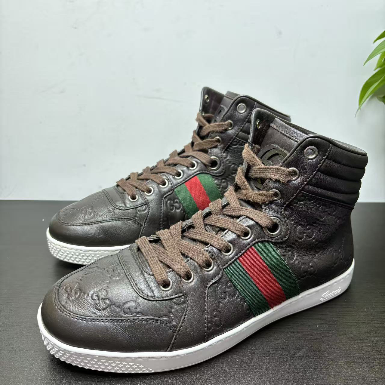 95新 GUCCI/古驰 39.5/41欧码压印老花高帮板鞋/百搭经典