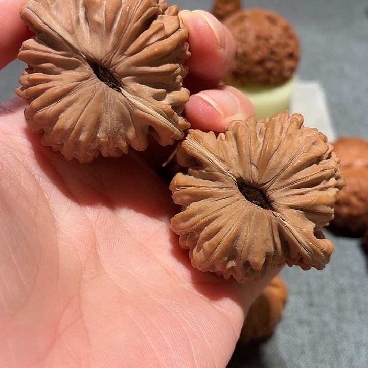 J****森文玩核桃，四座楼，尺寸44.5