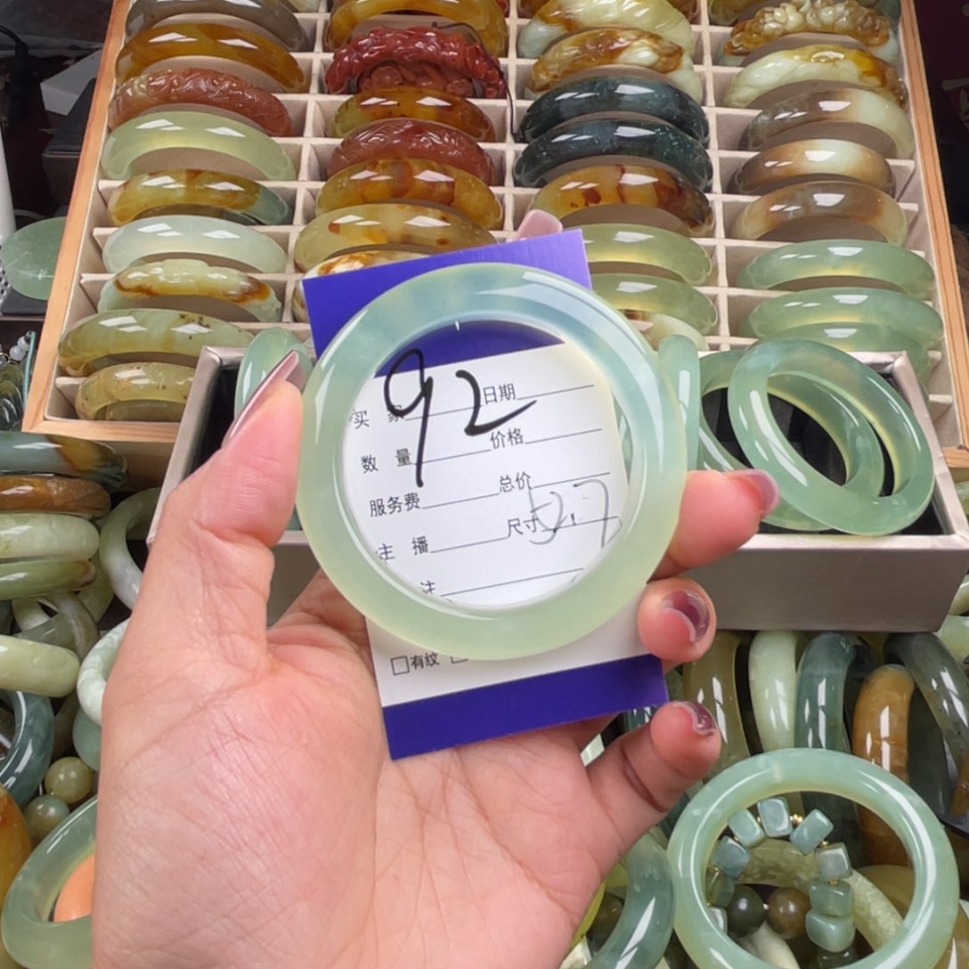 蛇纹石玉未镶嵌手镯逆*海