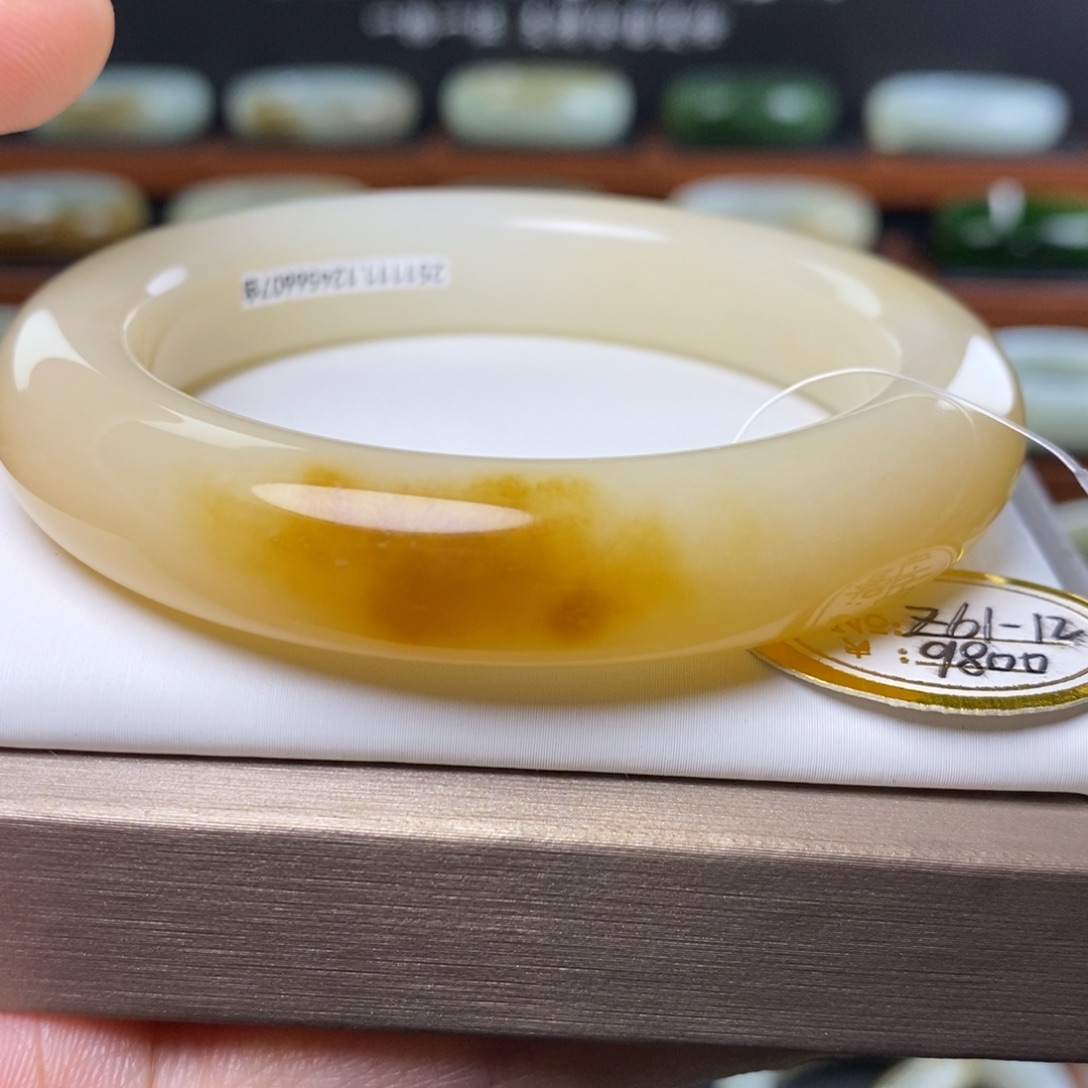 和田玉（糖玉）未镶嵌手镯