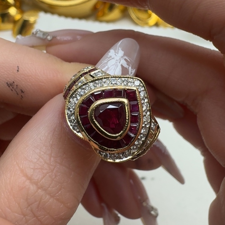红宝石戒指未镶嵌