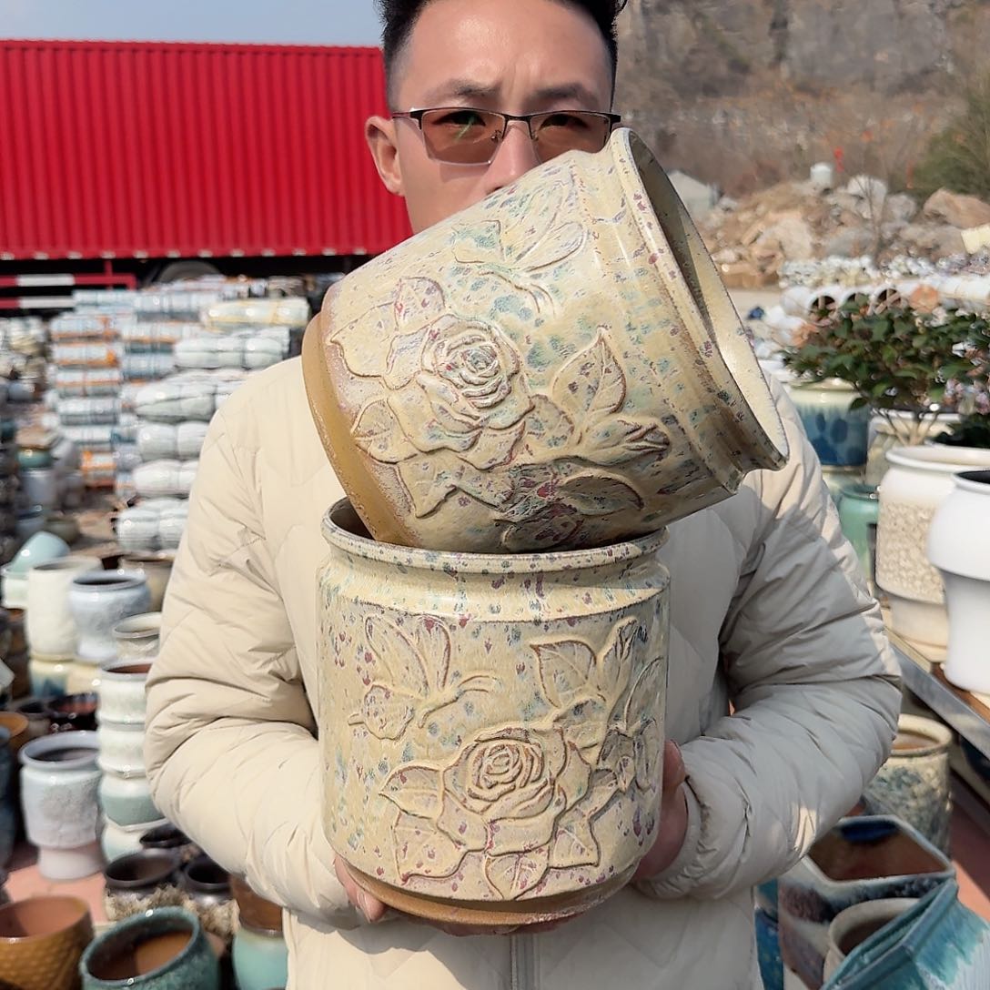 紫砂花盆口20高20（蝶恋花两个彩色