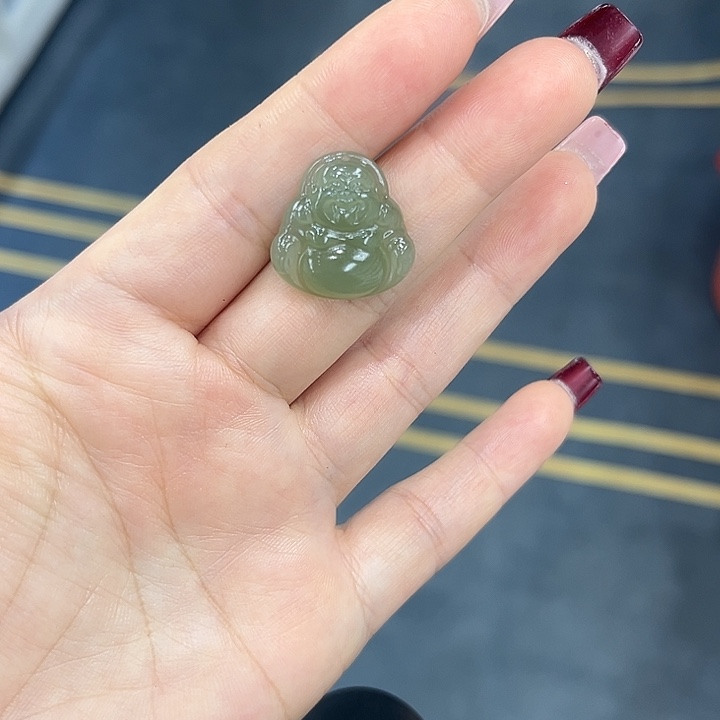 饭***西和田玉未镶嵌颈饰和田玉佛公