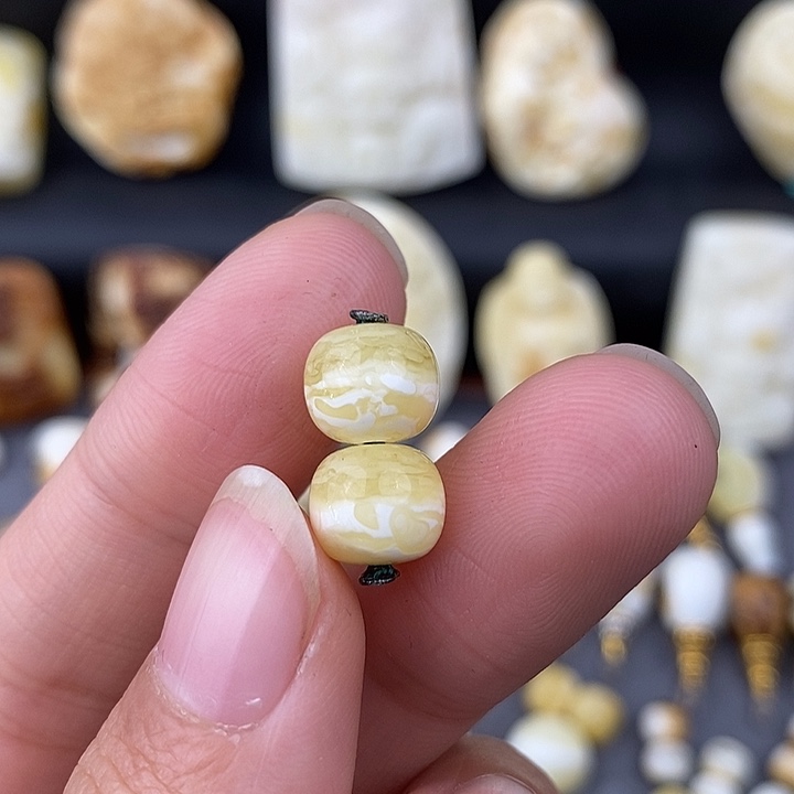 琥珀未镶嵌裸石9虎皮对珠c921
