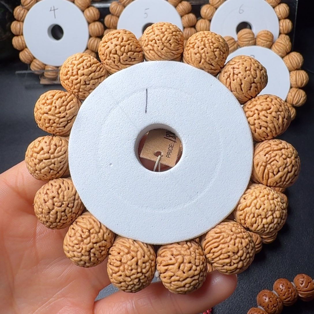 手串桃核龙鳞苹果