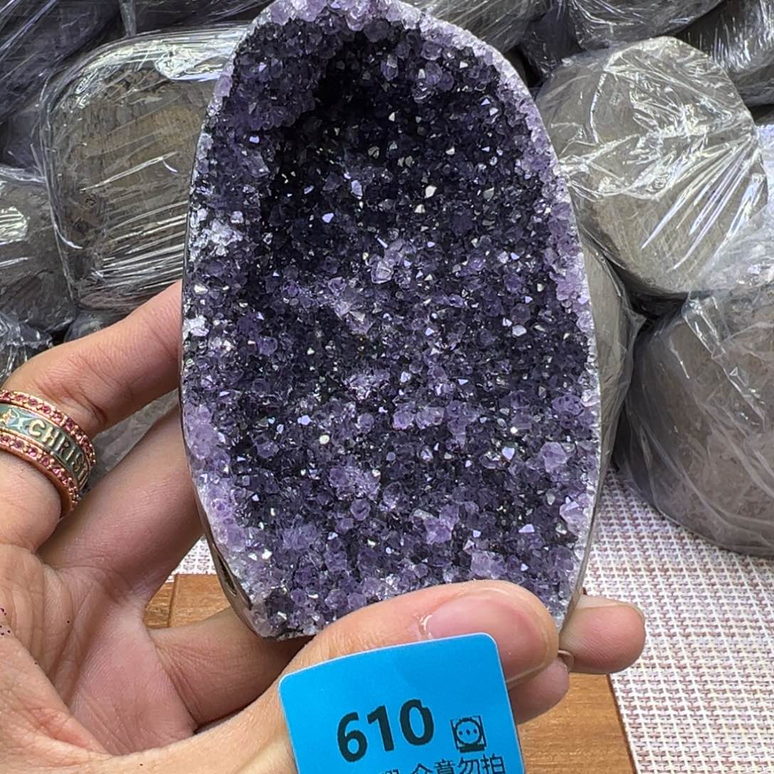 未镶嵌水晶大型摆件（非配饰）