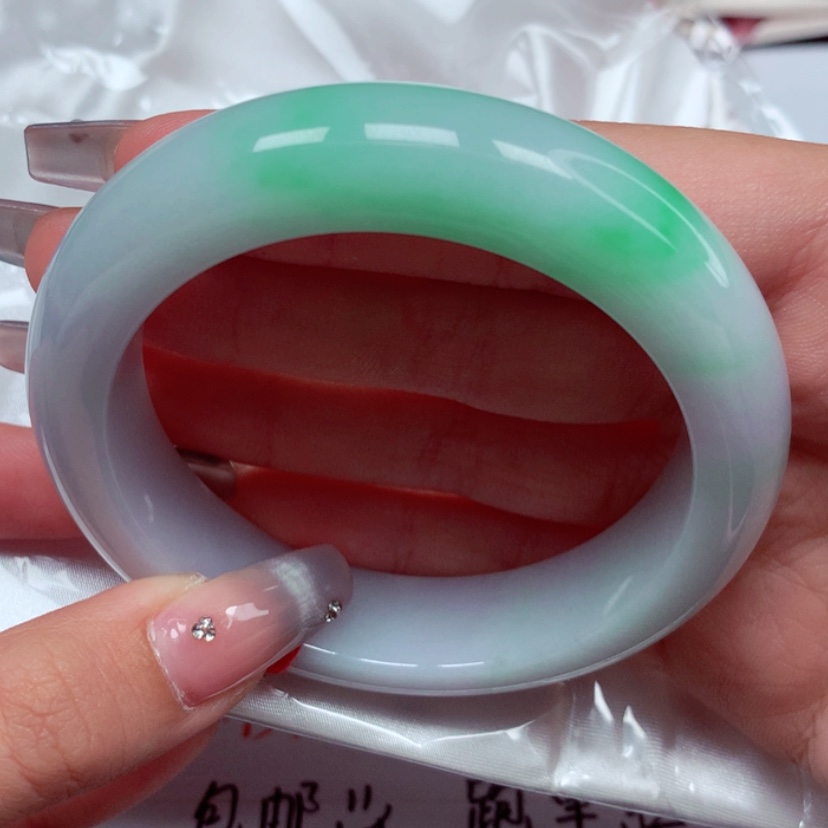 【闪购商品】翡翠手镯未镶嵌56圈阳绿宽版轮胎
