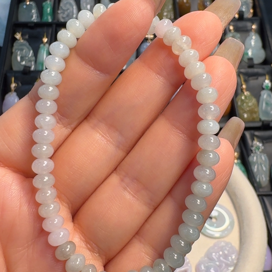 翡翠未镶嵌颈饰6pm