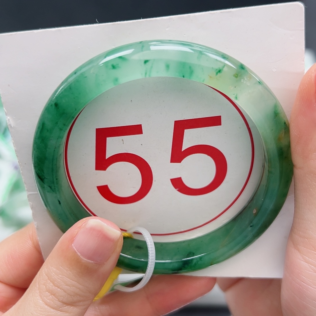 未镶嵌手镯石英质玉