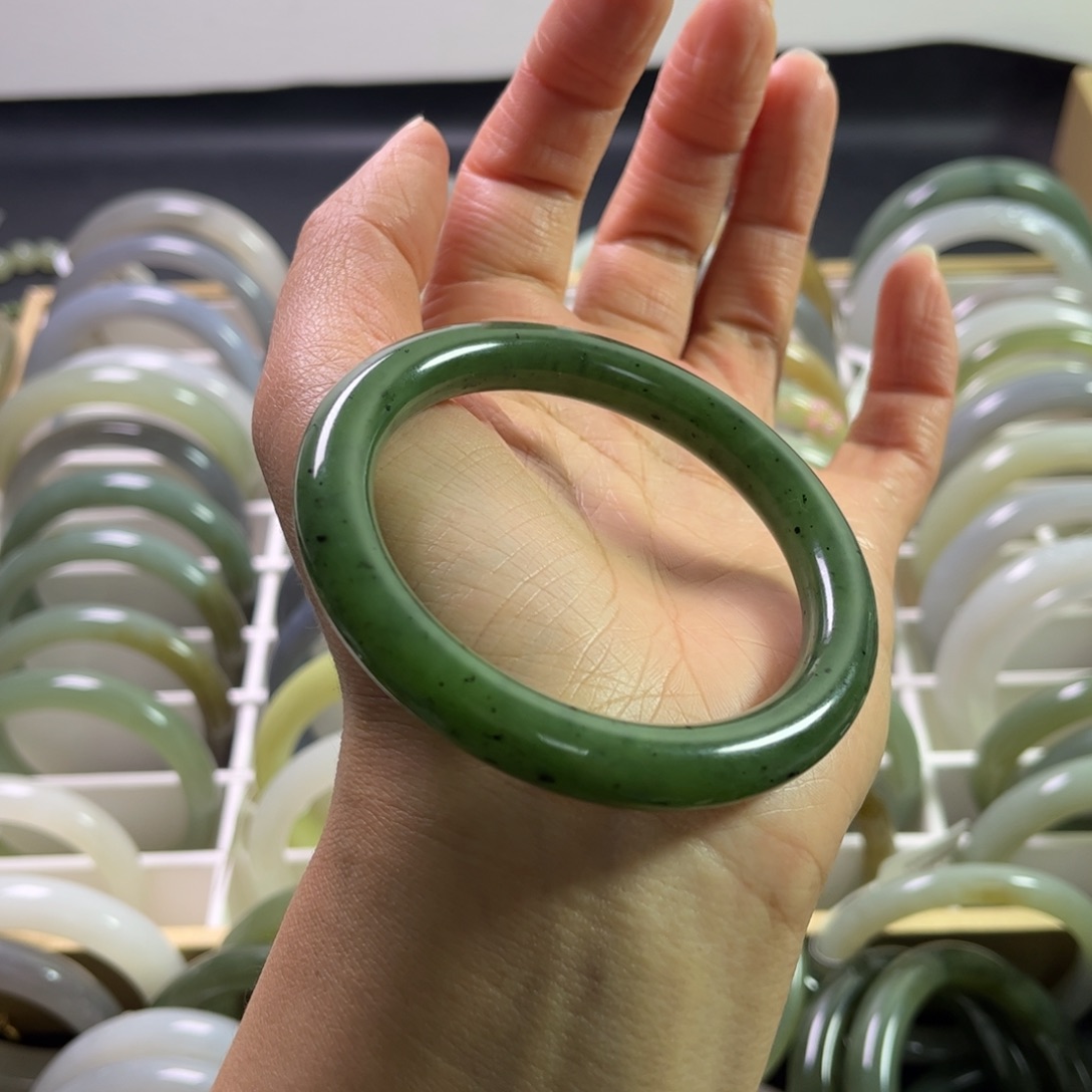 和田玉（碧玉）手镯57圈口未镶嵌未*