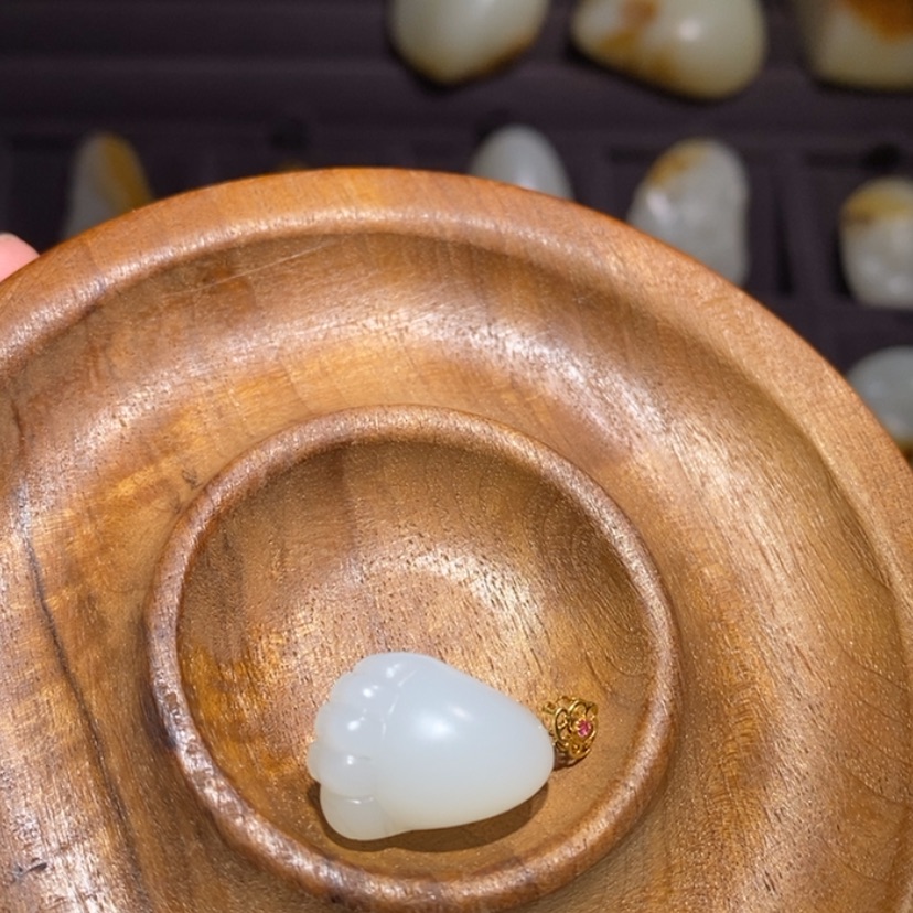 【闪购商品】颈饰未镶嵌和田玉