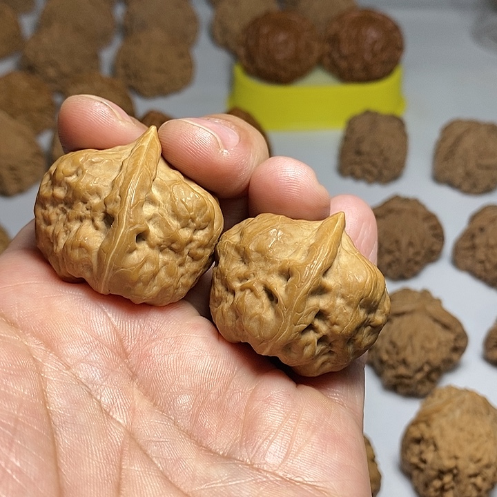 文玩核桃把件34.5尺，古蝉